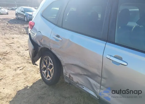 2020 Subaru Forester Premium z USA, uszkodzony, nr VIN JF2SKAGC7LH429832